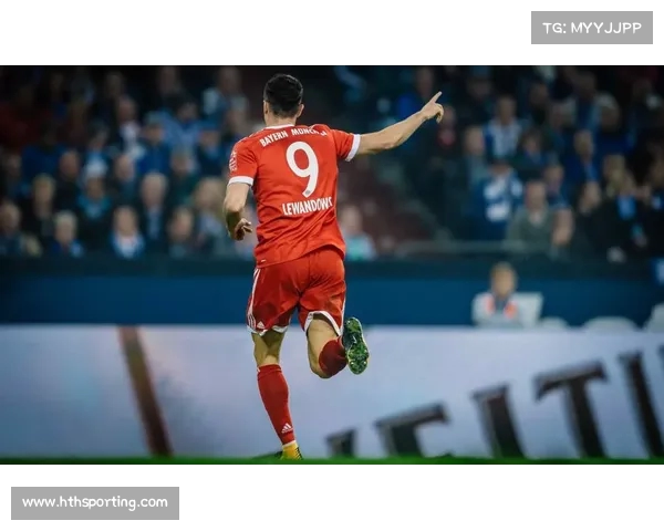 “兔不满判罚！莱夫利快发球遭裁判哨声中断，独行侠反击受阻”